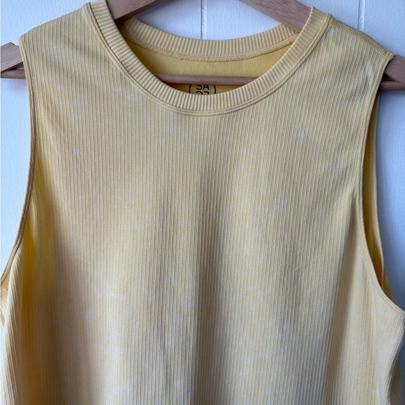Sage Collective Yellow Sleeveless Ribbed Crop Top | Size Medium - Picture 3 of 4